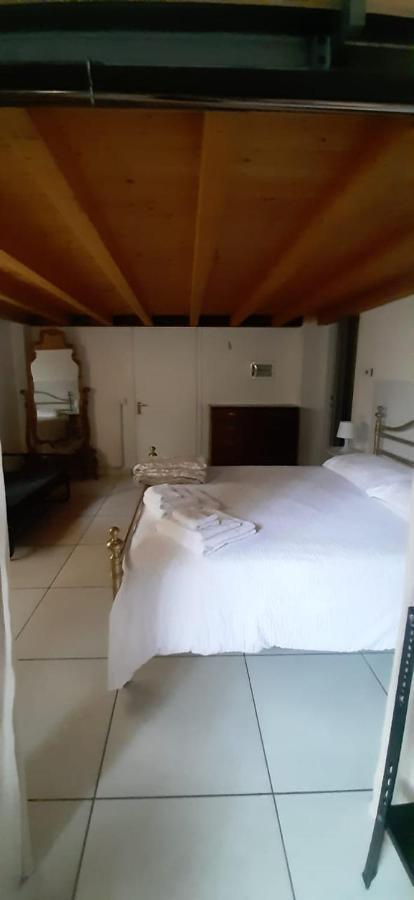 Un Loft Solo Per I Tuoi Occhi Appartement Bergamo Buitenkant foto